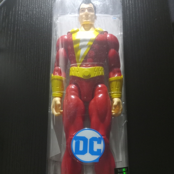 New Shazam Action Figure - Picture 2 of 3